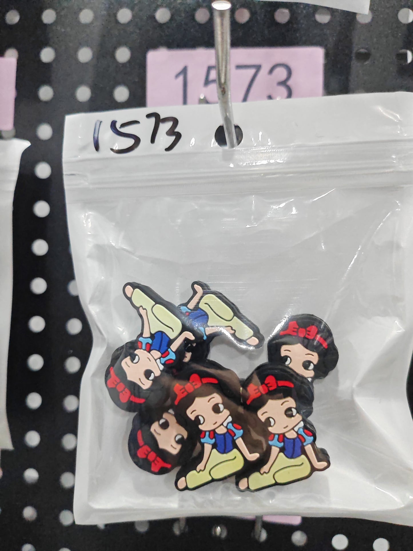 1573 Snow white 6pcs