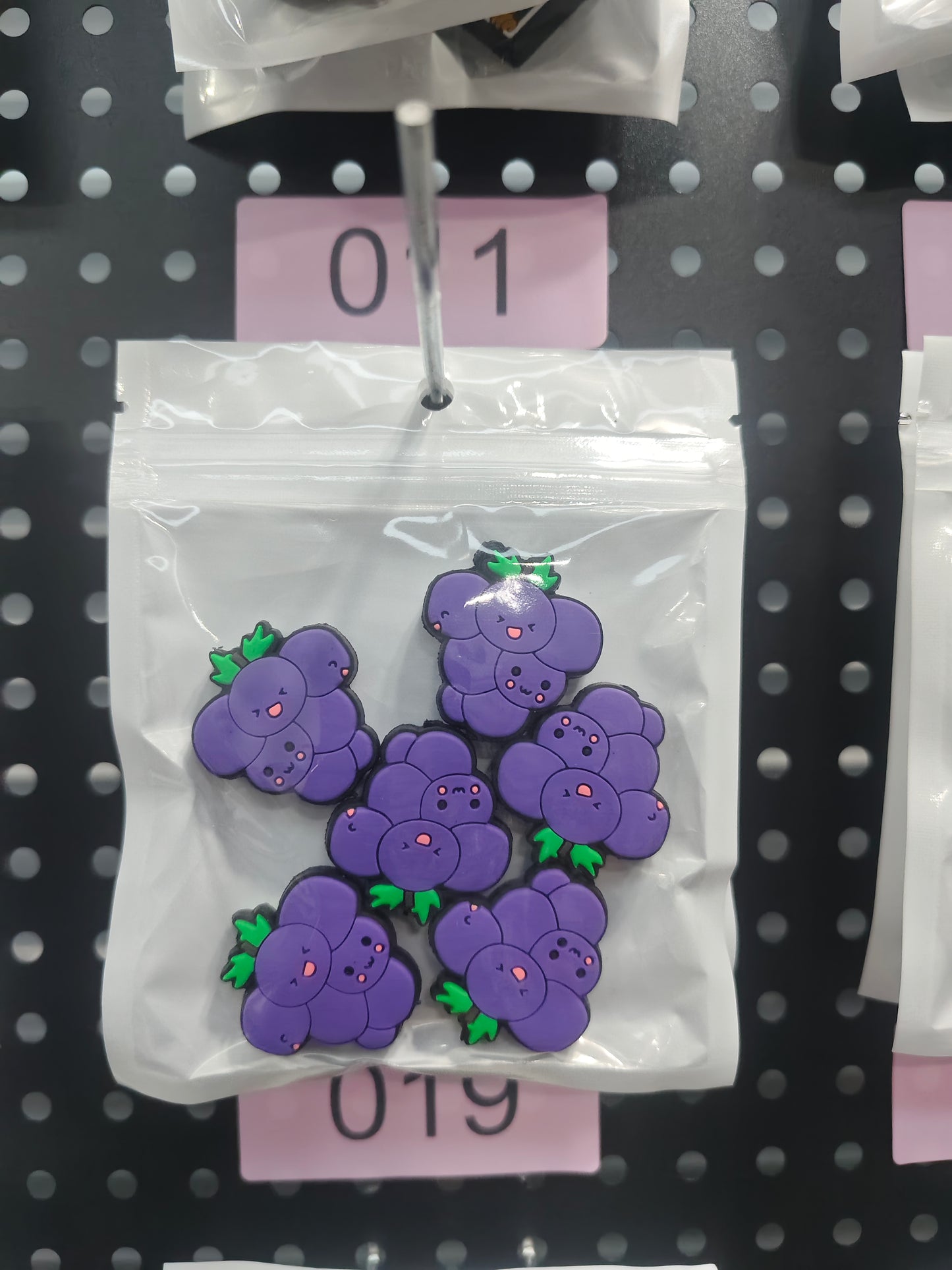 11 Grape 6pcs