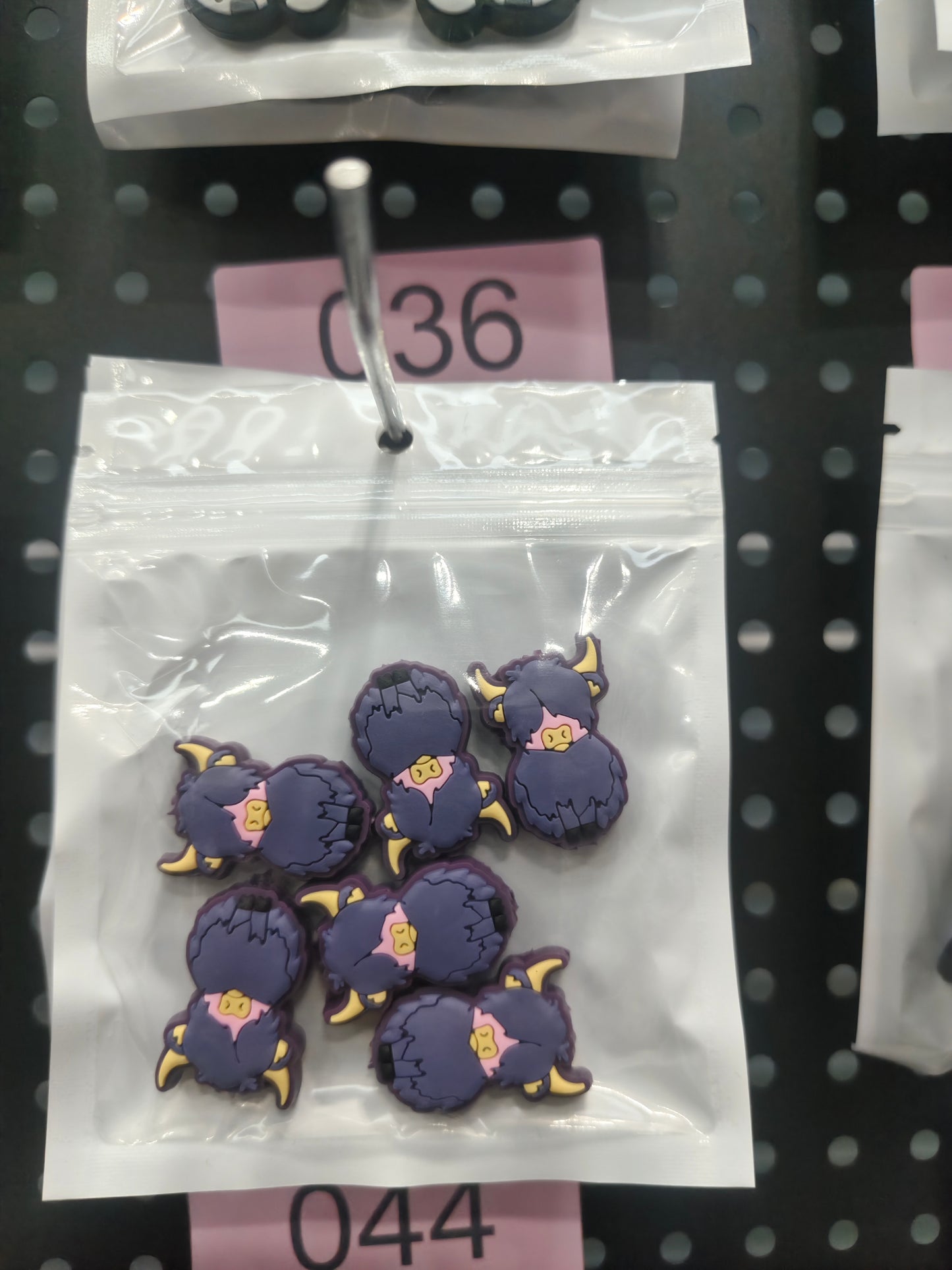 36 Cow 6pcs