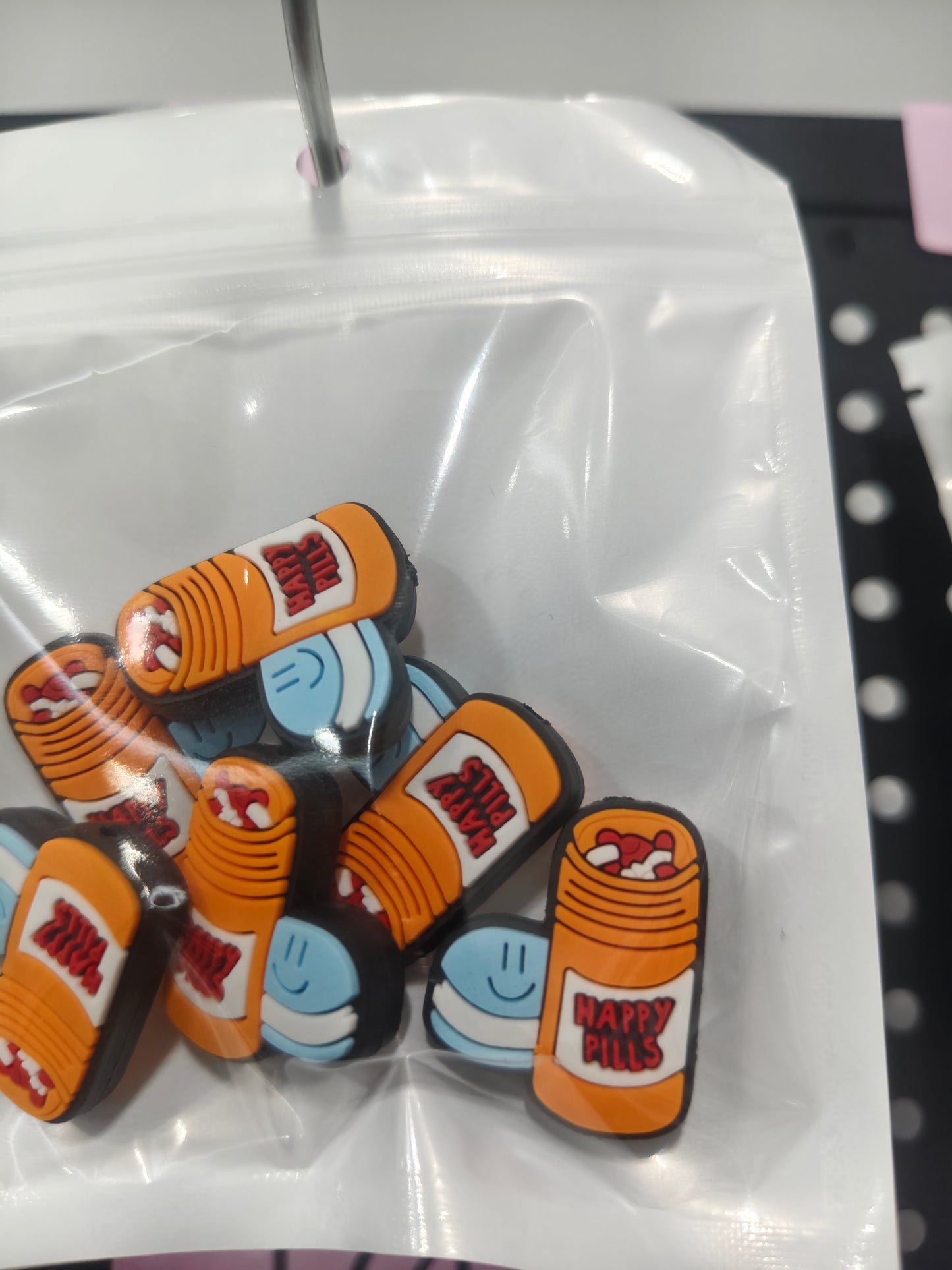 166 Happy pills 6pcs