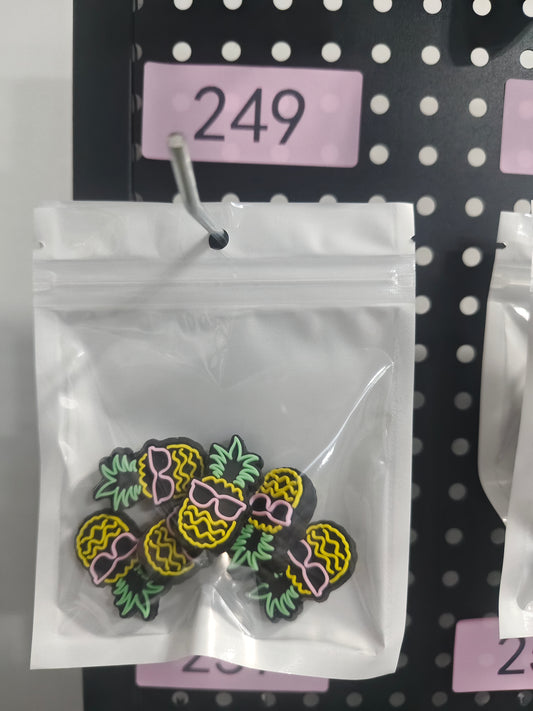 249 Pineapple 6pcs