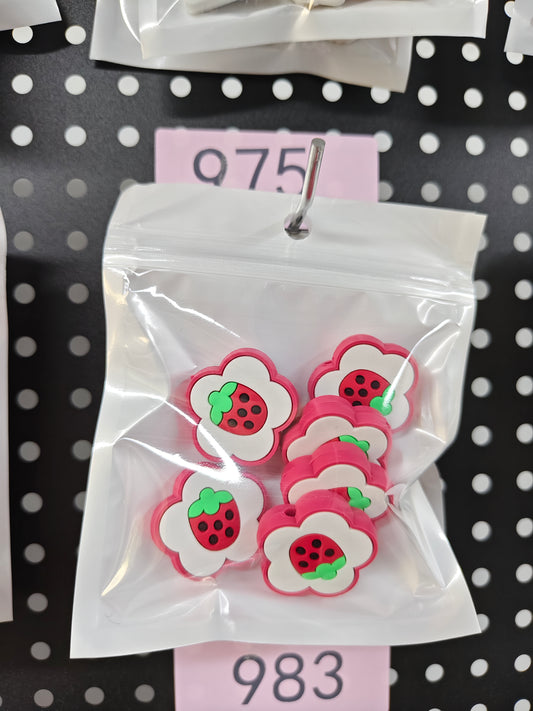 975 Strawberry 6pcs