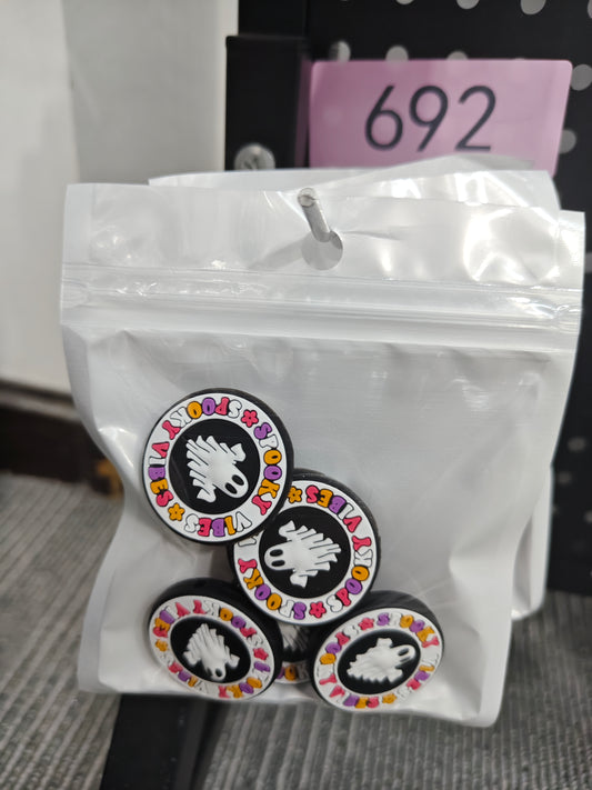 692 Spooky vibes 6pcs