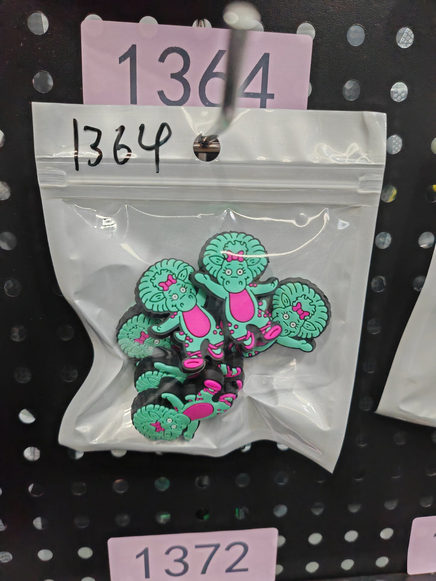 1364 Barney 6pcs