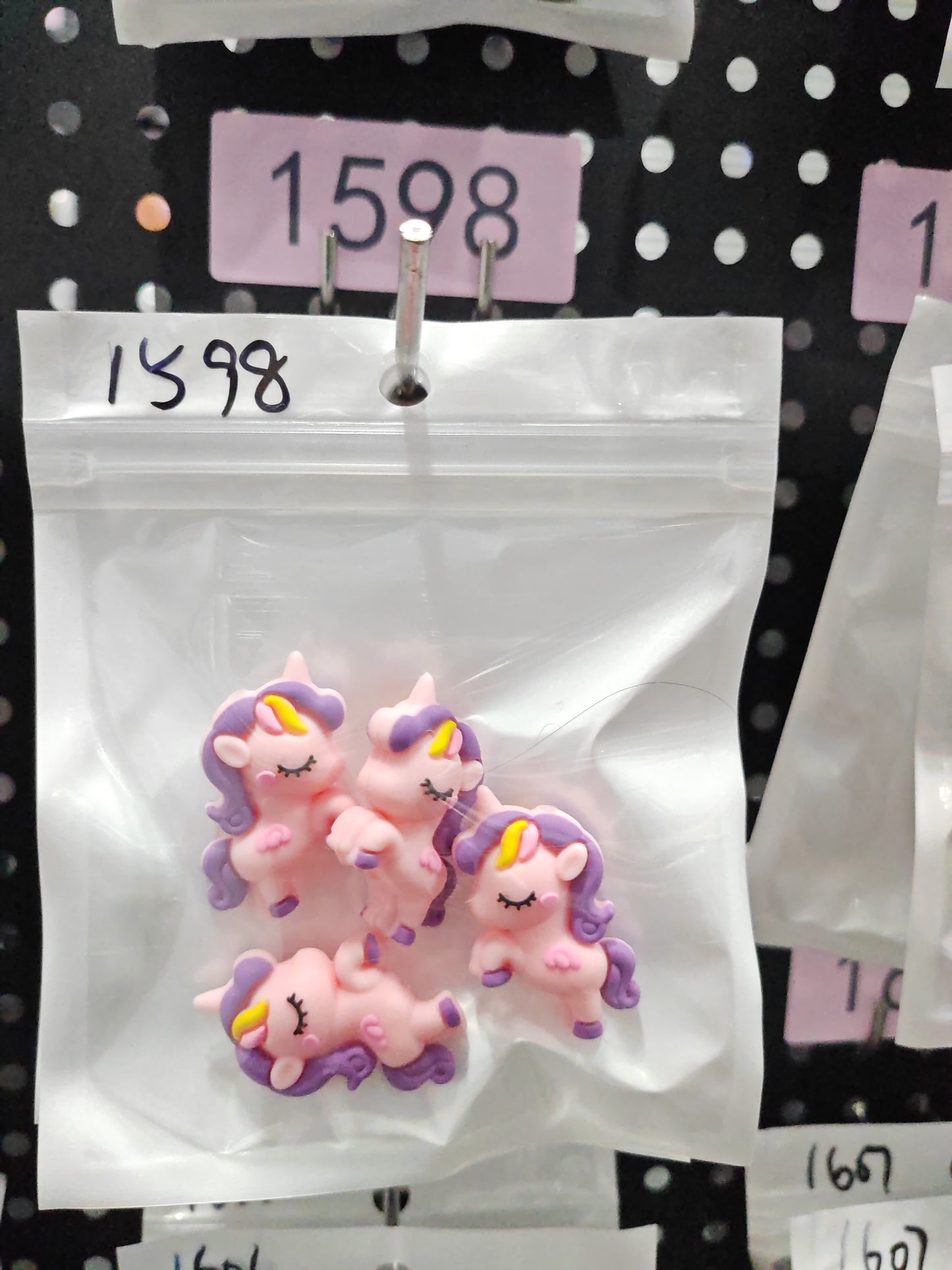 1598 3D Unicorn 4pcs